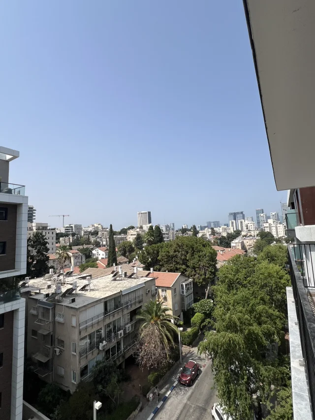 המעיין 13, גבעתיים