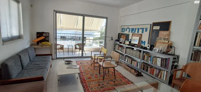 גנסין 19, גבעתיים