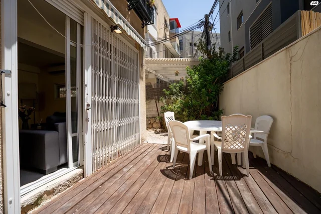 הצנחנים 2, גבעתיים